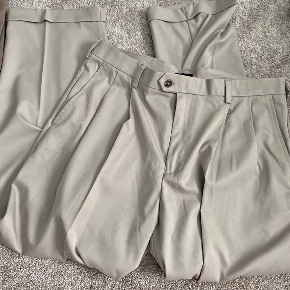 Izod dress pants - Picture 1 of 3